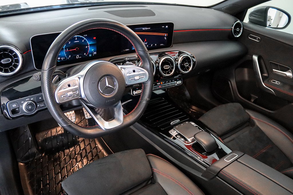Mercedes-Benz A 180 d AMG Widescreen Panorama Navi Kamera