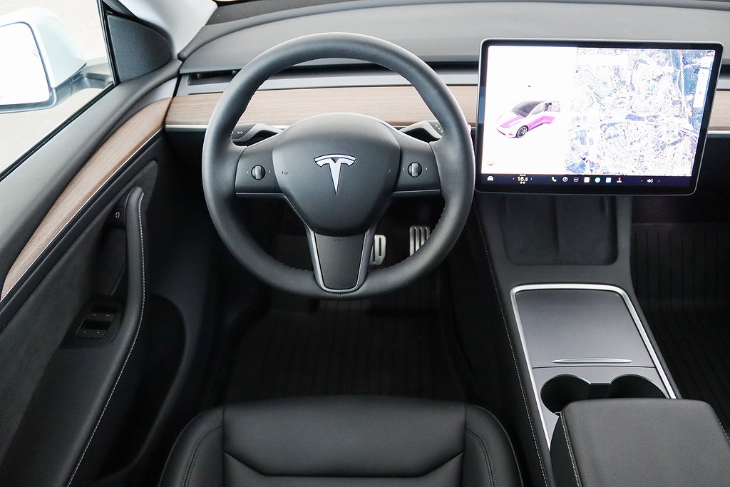 Tesla Model Y Performance Dual Motor AWD Autopilot Pano MOMS