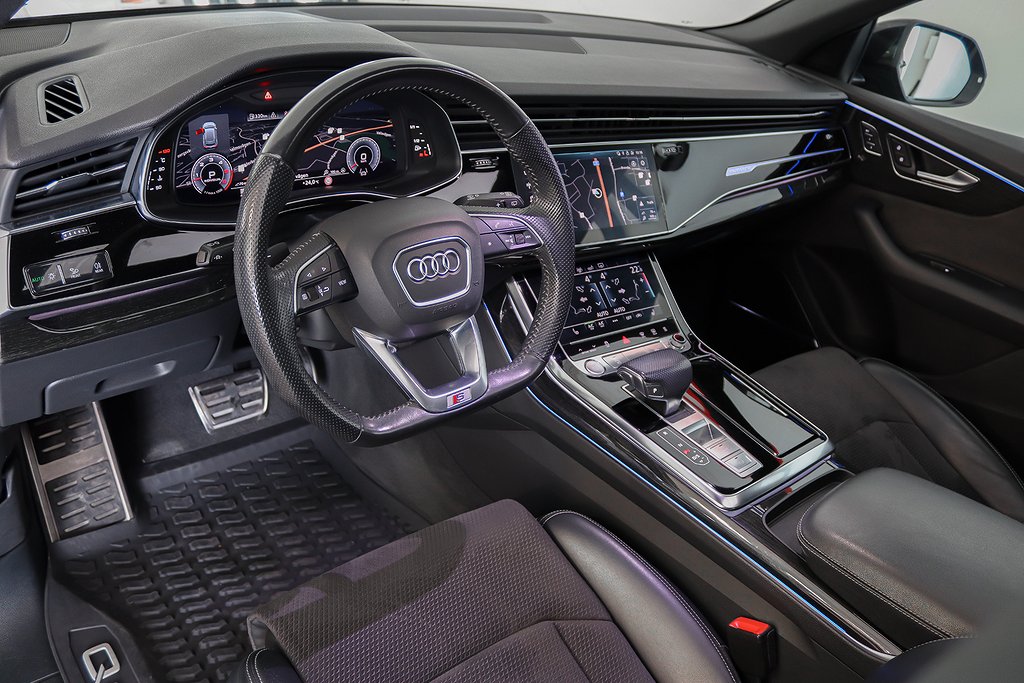 Audi Q8 50 TDI Quattro S-Line Pano B&amp;O Matrix Drag Alpin-pkt