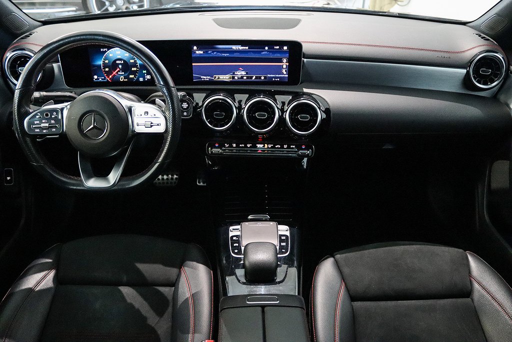 Mercedes-Benz CLA 180 AMG Sport Panorama Widescreen Navi