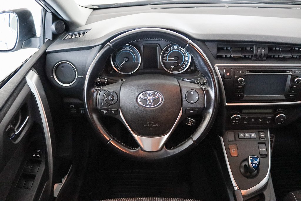 Toyota Auris Hybrid e-CVT B-Kamera Värmare 136hk