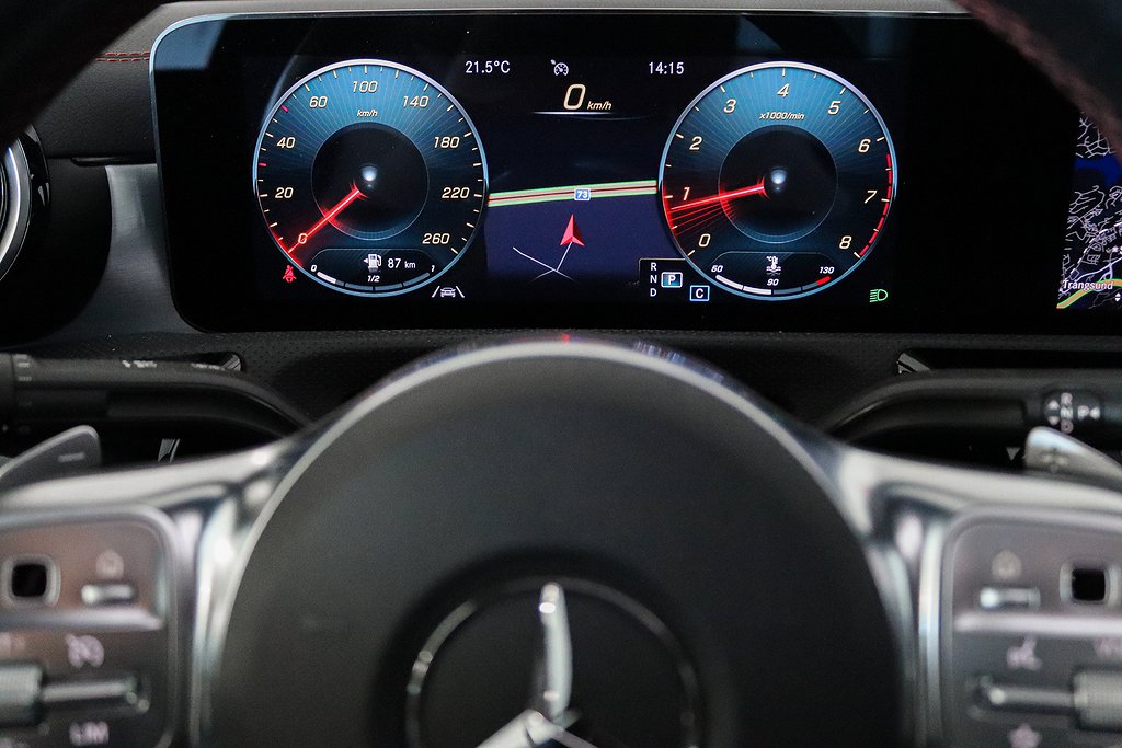 Mercedes-Benz CLA 200 7G-DCT AMG Panorama Widescreen