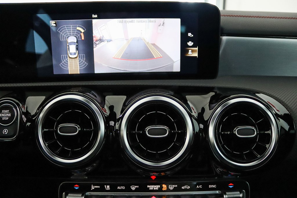 Mercedes-Benz CLA 200 7G-DCT AMG Panorama Widescreen